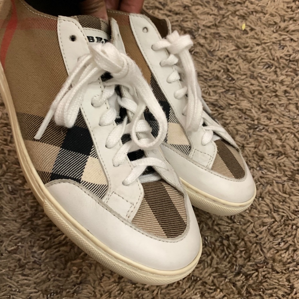 Burberry Shoes Size 6 - Picture 1 of 5